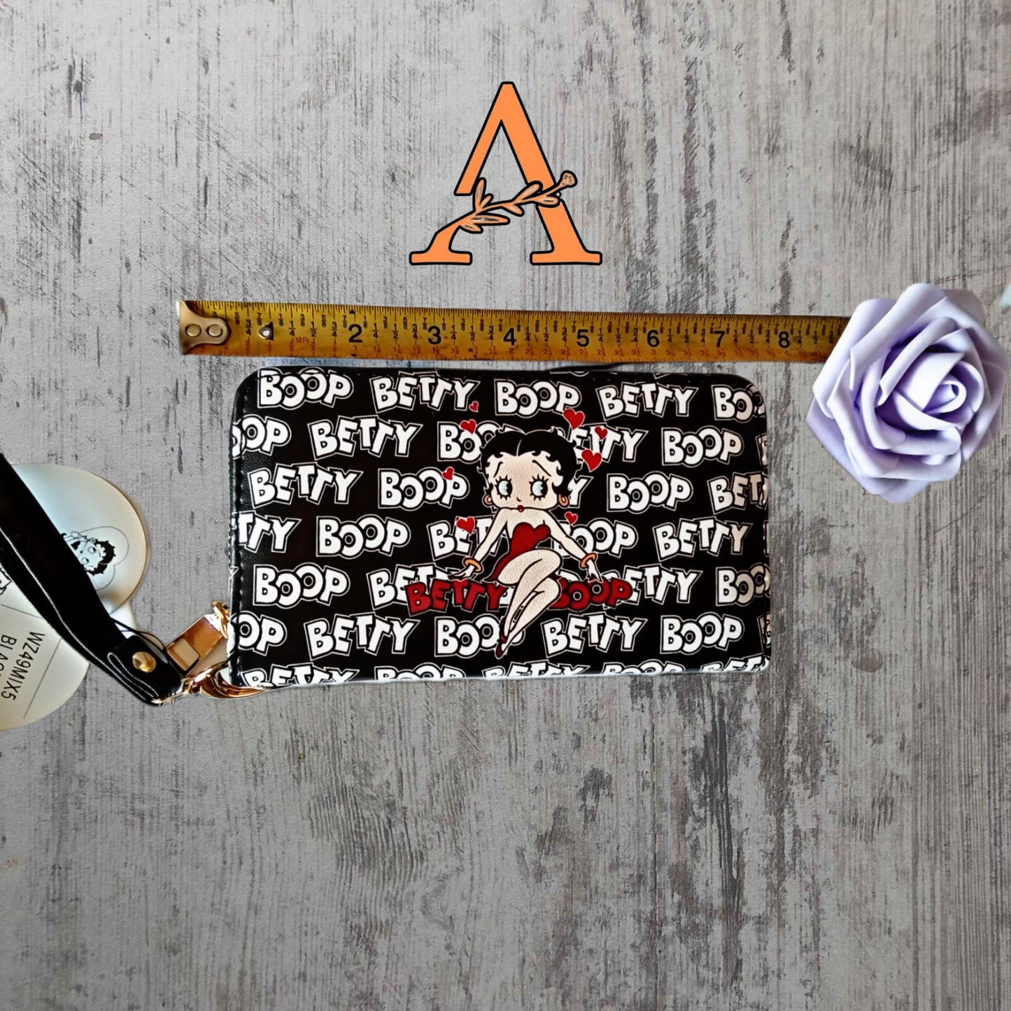 Classic Betty Boop Wallet: Timeless Style for Every Fashionista